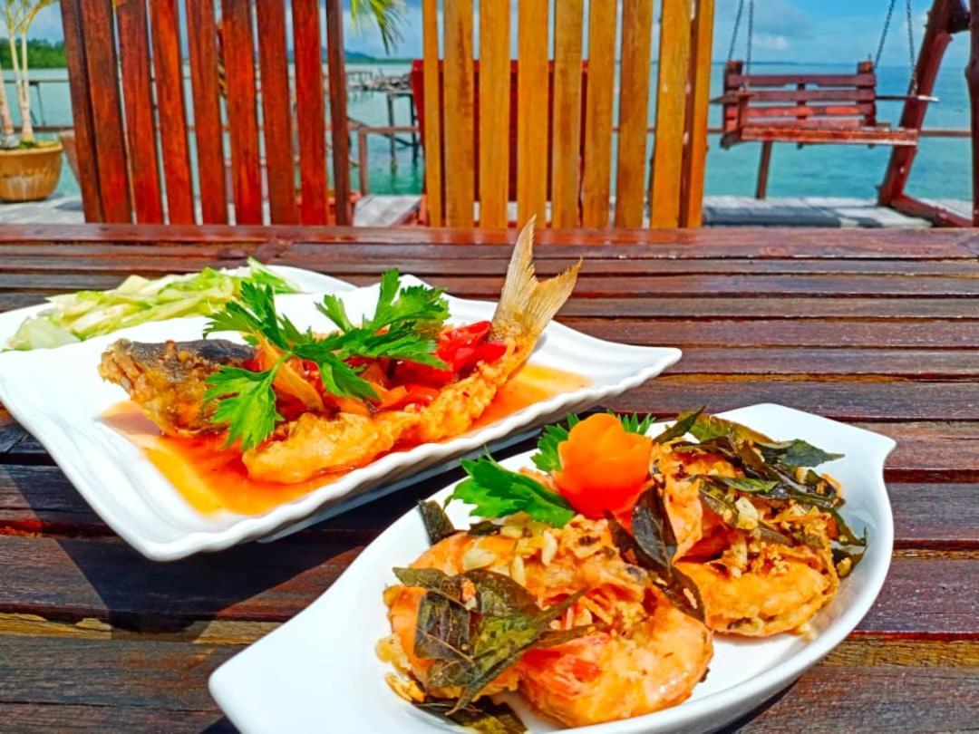 Parapat Water Village Resort سيمبورنا المظهر الخارجي الصورة