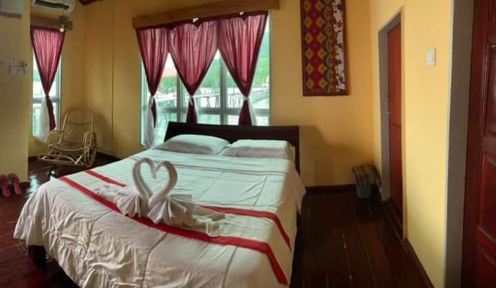 Parapat Water Village Resort سيمبورنا المظهر الخارجي الصورة