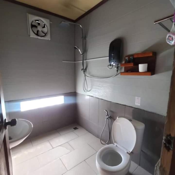 Parapat Water Village Resort سيمبورنا المظهر الخارجي الصورة