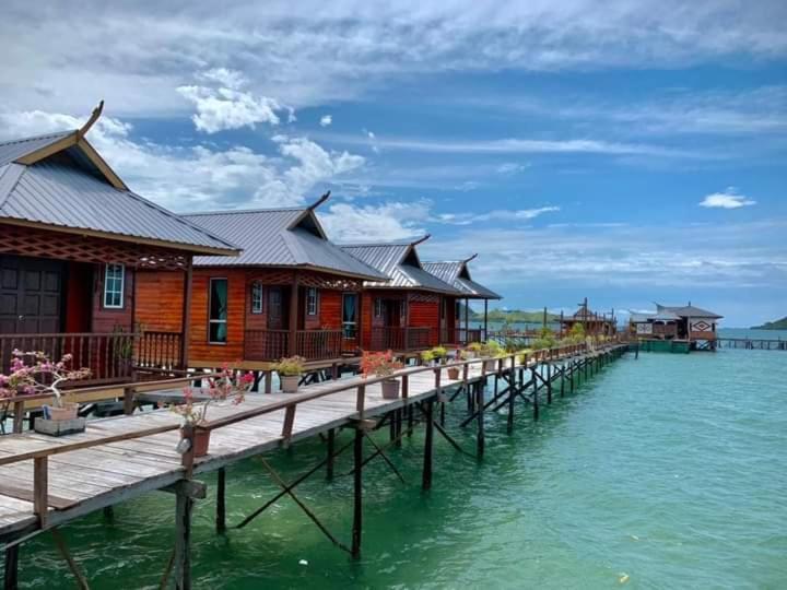 Parapat Water Village Resort سيمبورنا المظهر الخارجي الصورة